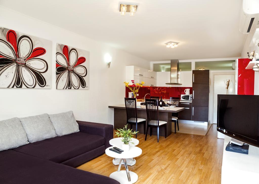 Apartment Lejo 오미스 외부 사진
