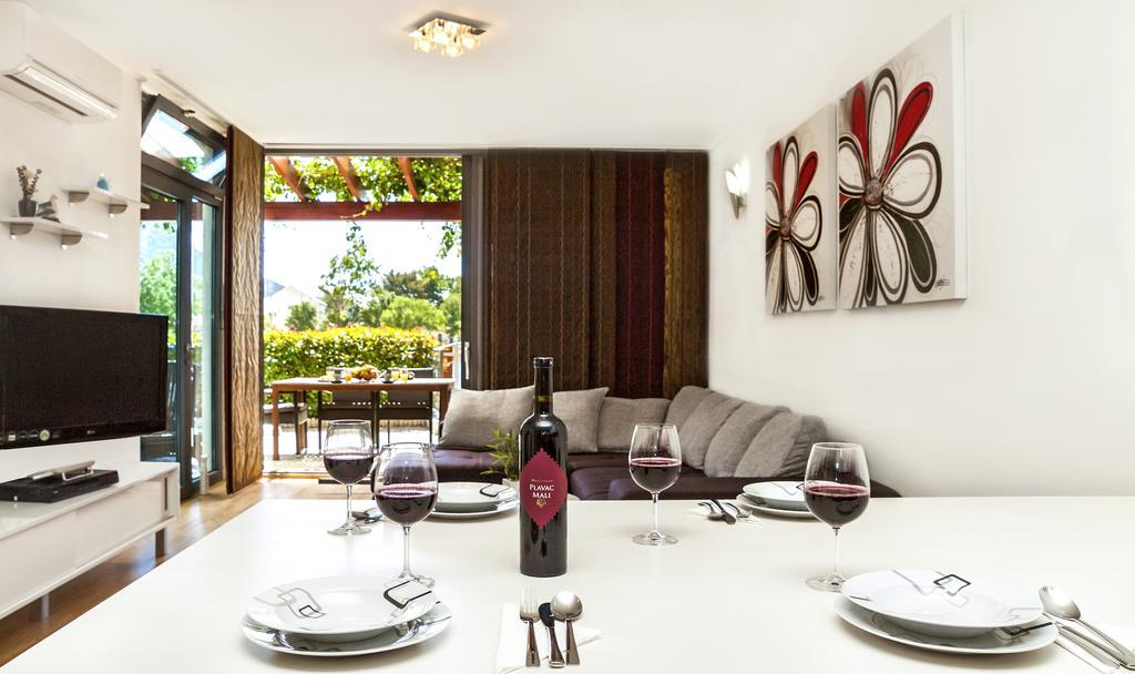 Apartment Lejo 오미스 외부 사진