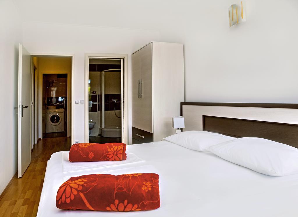 Apartment Lejo 오미스 외부 사진